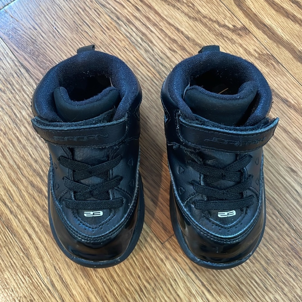 Jordan Brand Loyal Triple Black Sneakers. Size 6c. Excellent Condition. - Picture 7 of 13